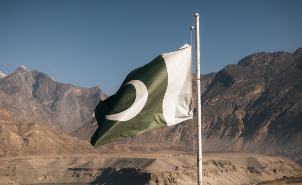 [이슈트렌드] 파키스탄, 정치적 혼란 지속... 총리, 강경 대응 의사 표명