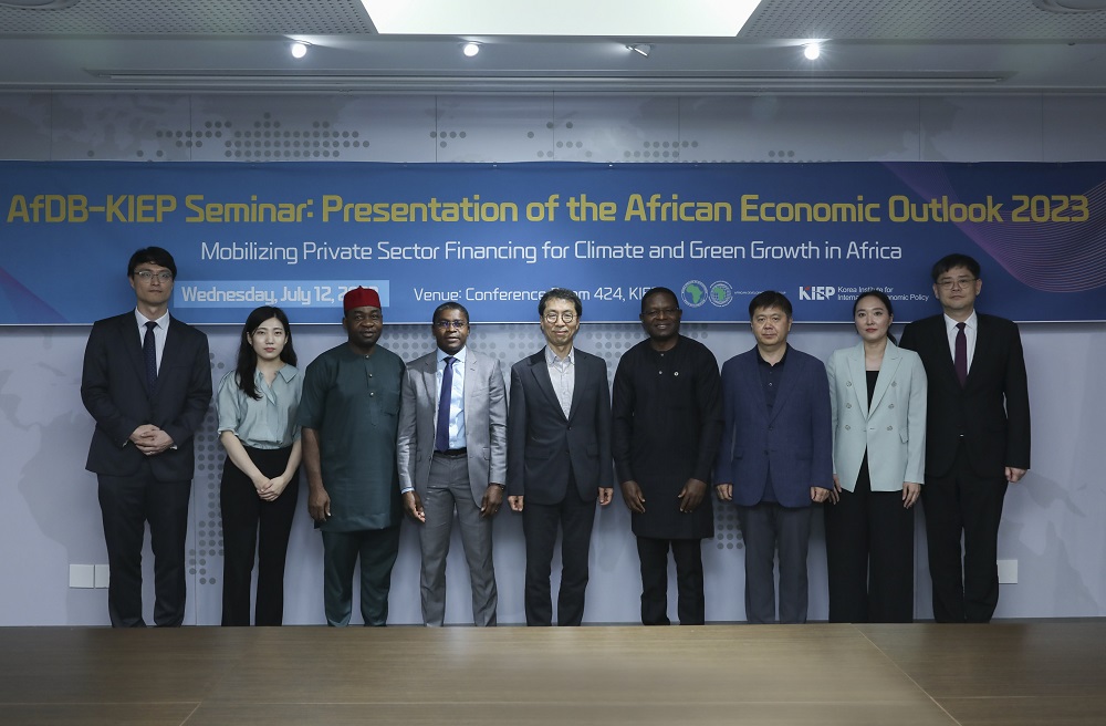 AfDB-KIEP 2023 아프리카 경제전망 세미나 개최 사진1